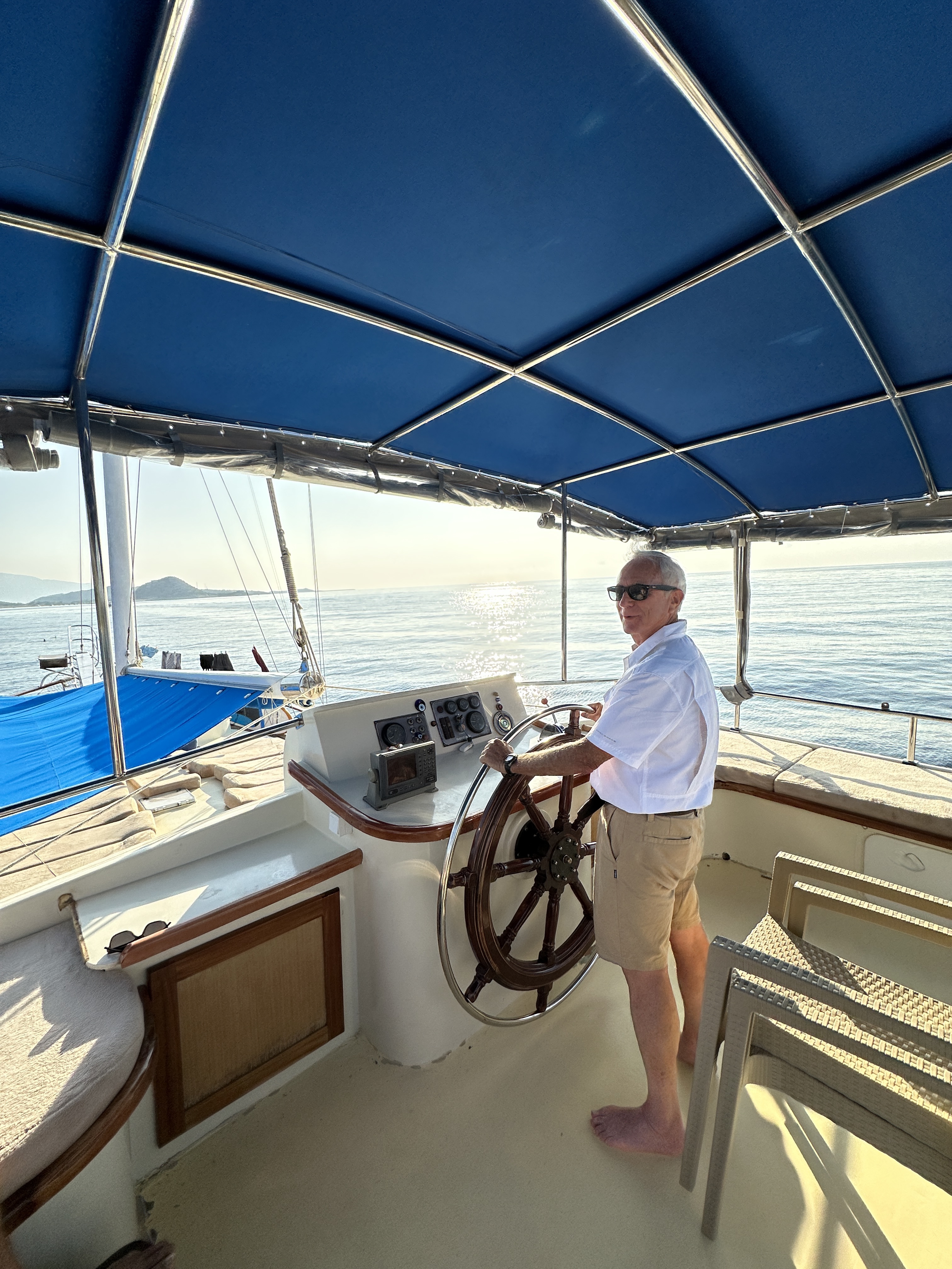 old man mixed-age cruise